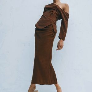 Zara - NWT MEDIUM TOP